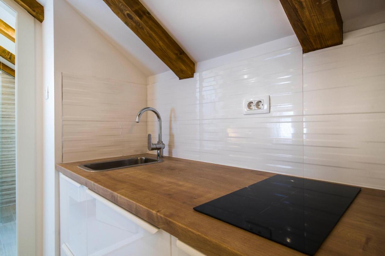 Mikula And Cvita Stone House Apartament Split