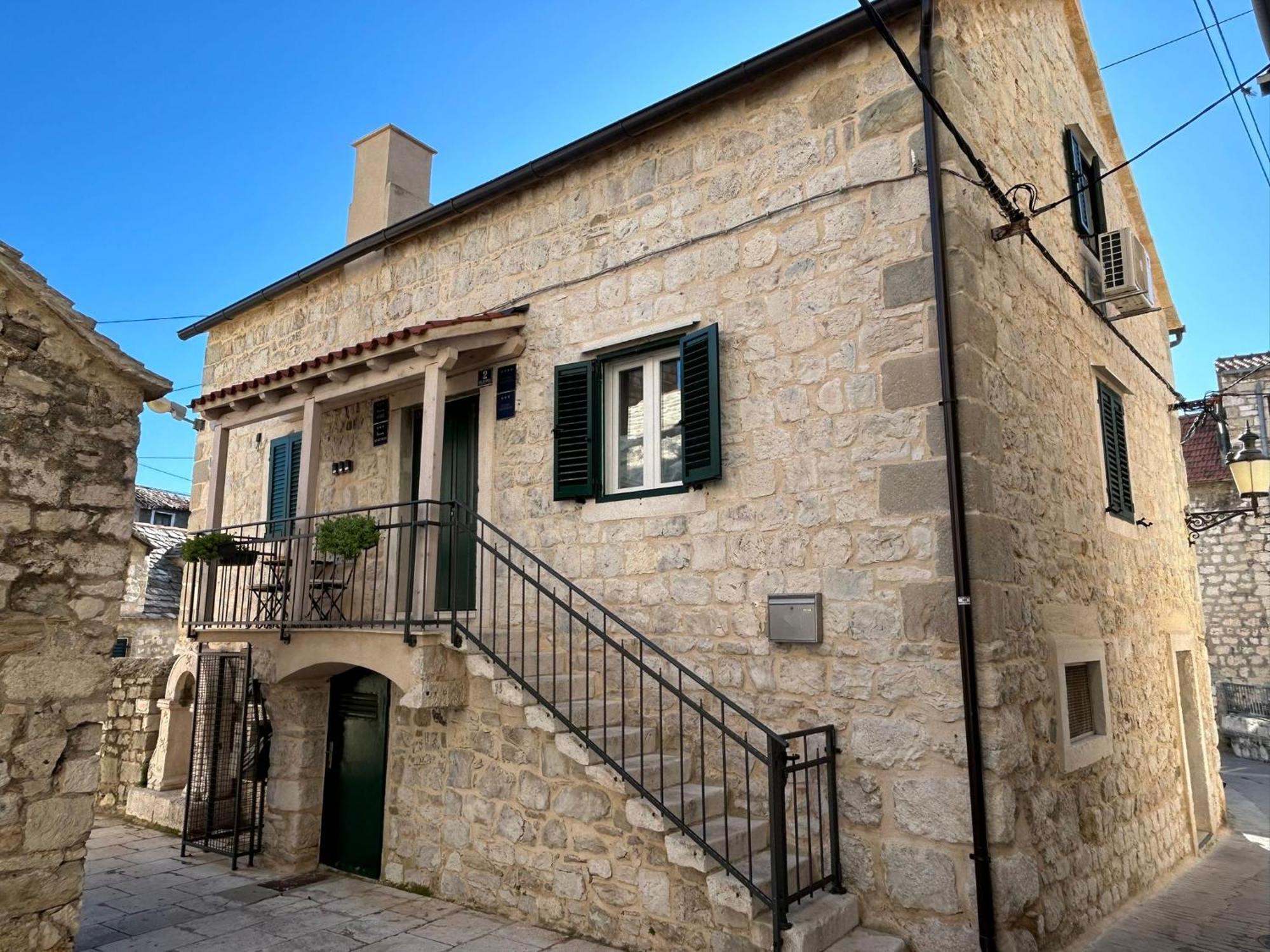 Mikula And Cvita Stone House Apartament